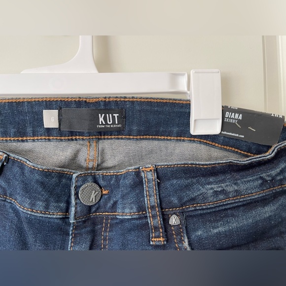 Kut from the Kloth Diana High Rise Relaxed Fit Skinny - Picture 2 of 4